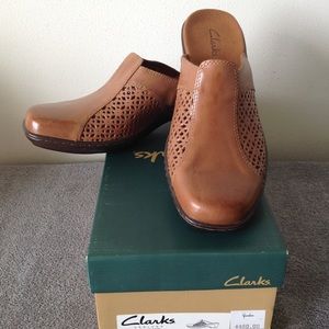 Clarks Kiki leather mule NWT